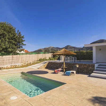 Holiday home Cubo's Entrepinos *